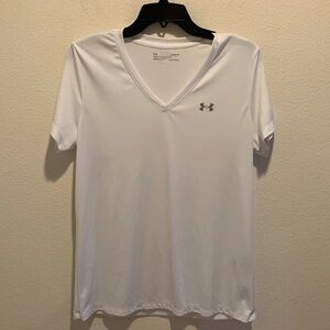 Under Armour Womens HEATGEAR White Top. EUC. No stains. Emblem’s-No cracks/Sz L 